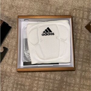 BRAND NEW ADIDAS 5INCH KNEE PADS